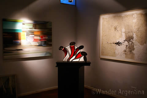 A picture of the corner of an art gallery in Mendoza