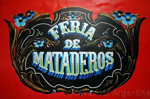 A sign that says Feria de Mataderos