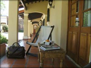 The patio of Paradores Dragi hotel in San Antonio de Areco