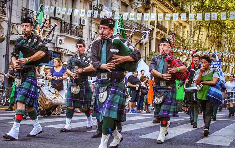Bagpipers in Buenos Aires