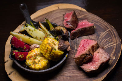 Steak with vegetables 