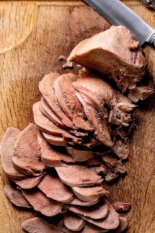 Sliced beef tongue 