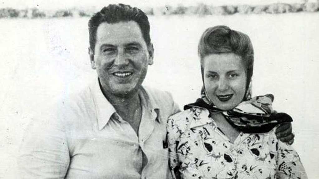 Juan Perón and Evita on their honeymoon. 